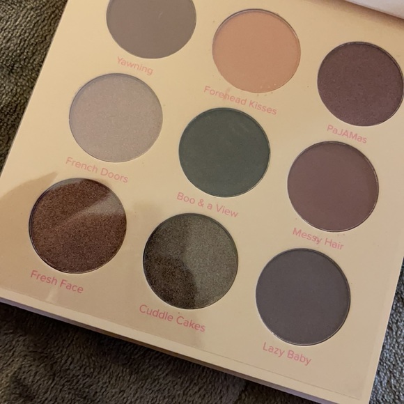 PRESSED PIGMENT PALETTE - Picture 2 of 2